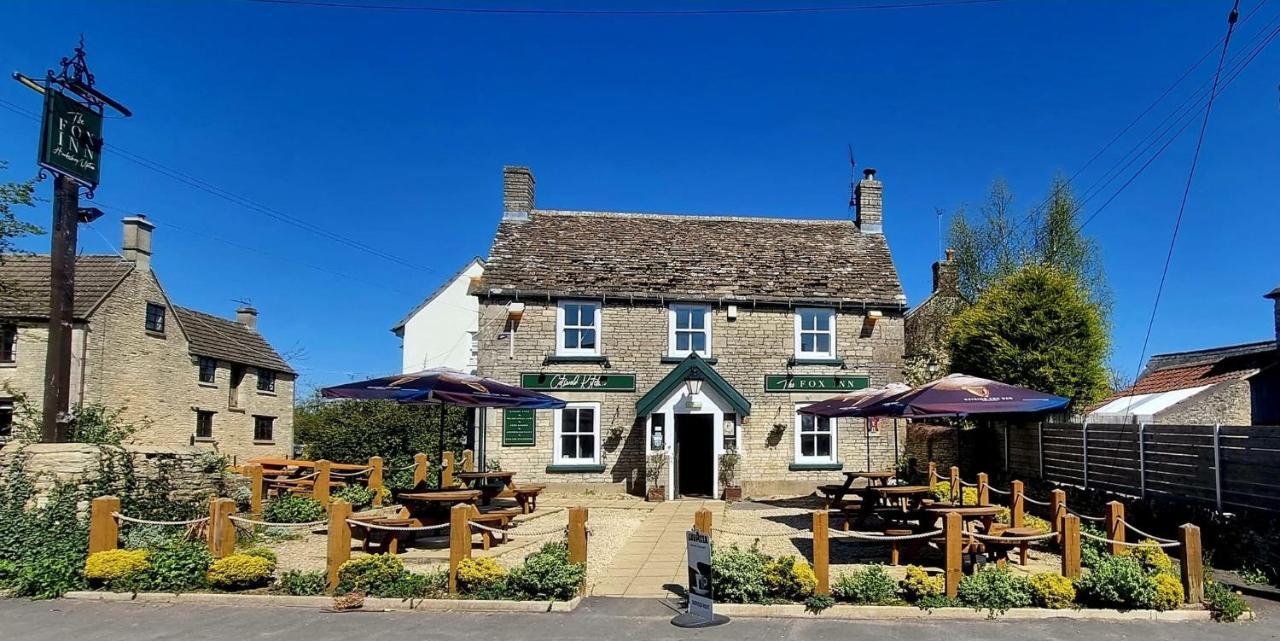 Hawkesbury Upton Fox Inn Exterior photo